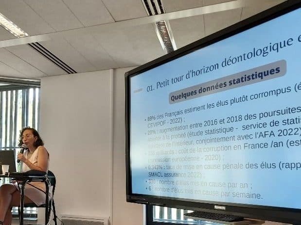 Farah Zaoui en intervention